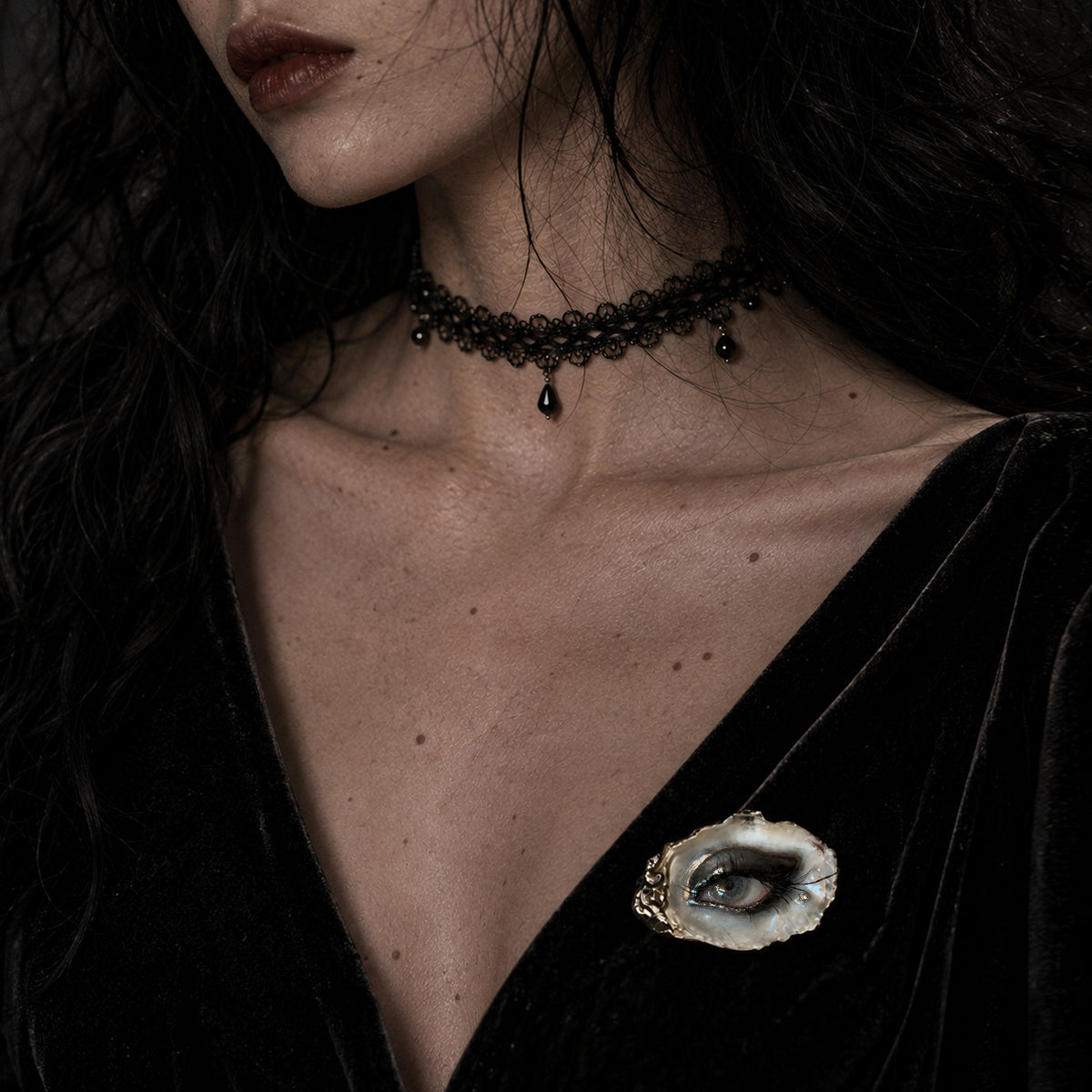 Lilith Veil: Black Smoky Oyster Eye