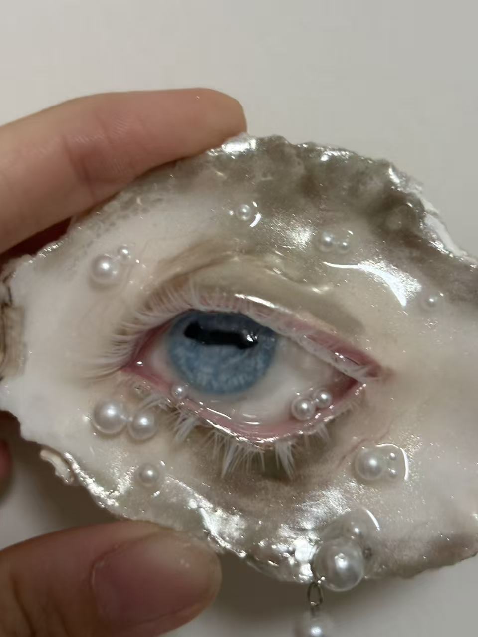 Blue Pupil Silver-Makeup — Pearl Oyster Eye