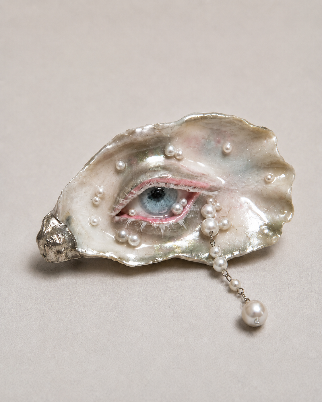 Blue Pupil Silver-Makeup — Pearl Oyster Eye