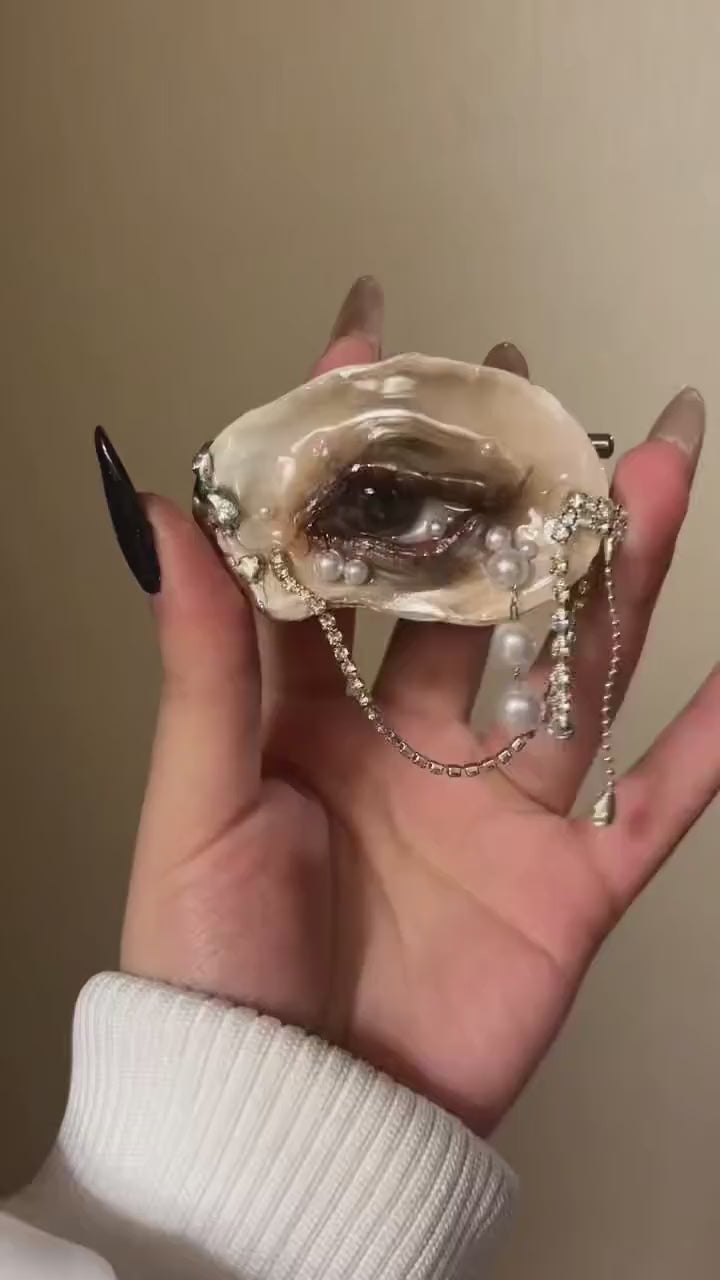 Brown Smoky Oyster Eye — Choker, Brooch or Charm — product video