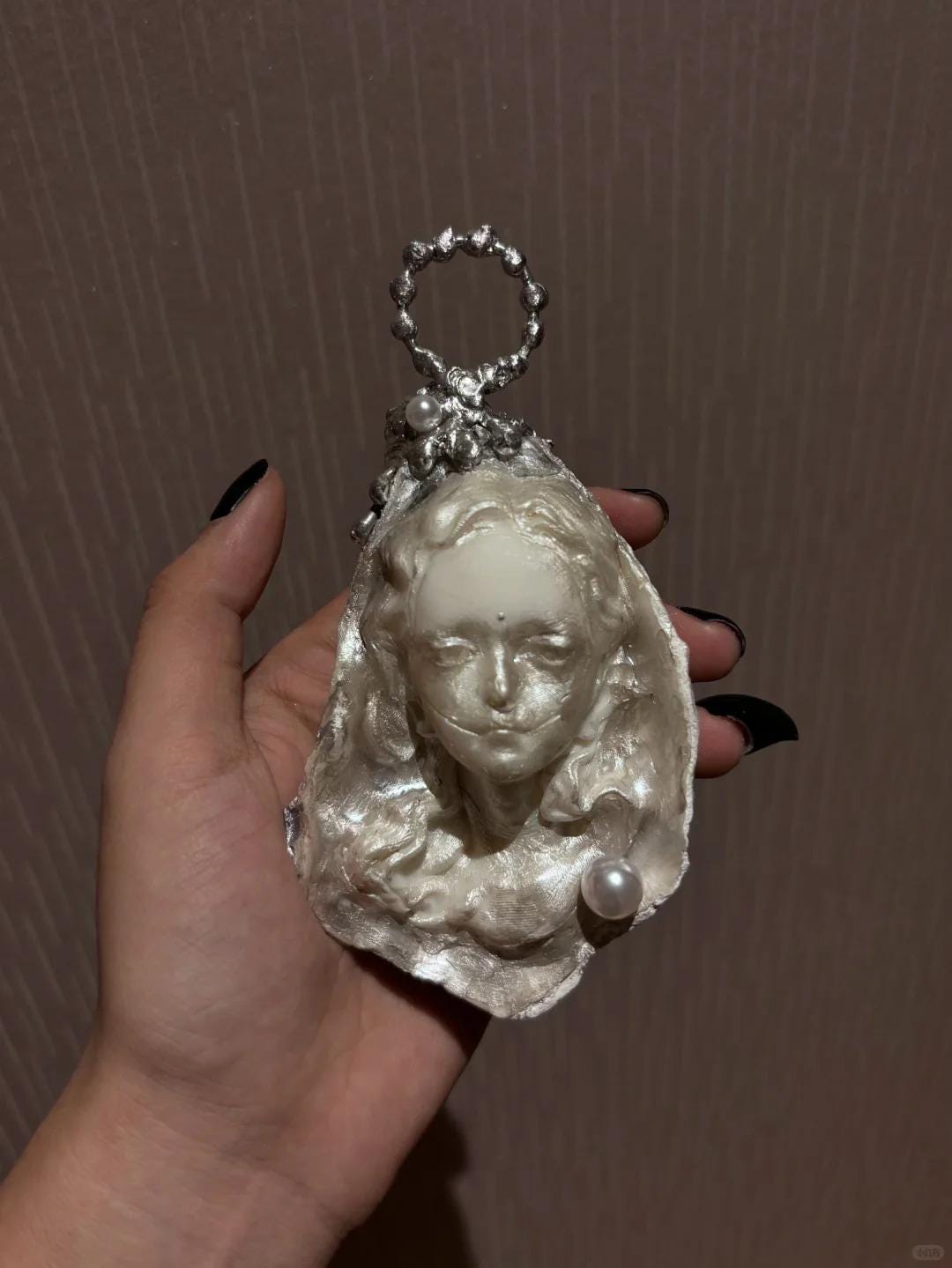 Oyster Baroque Sacred Icon — artwork and styling view 5