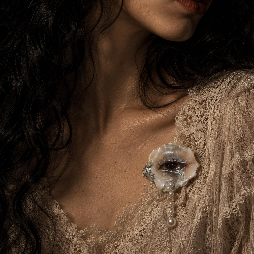 Brown Smoky Oyster Eye Brooch — primary view